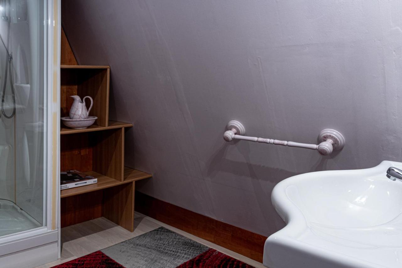 Chambres D Hotes Les Papillons Evron ภายนอก รูปภาพ