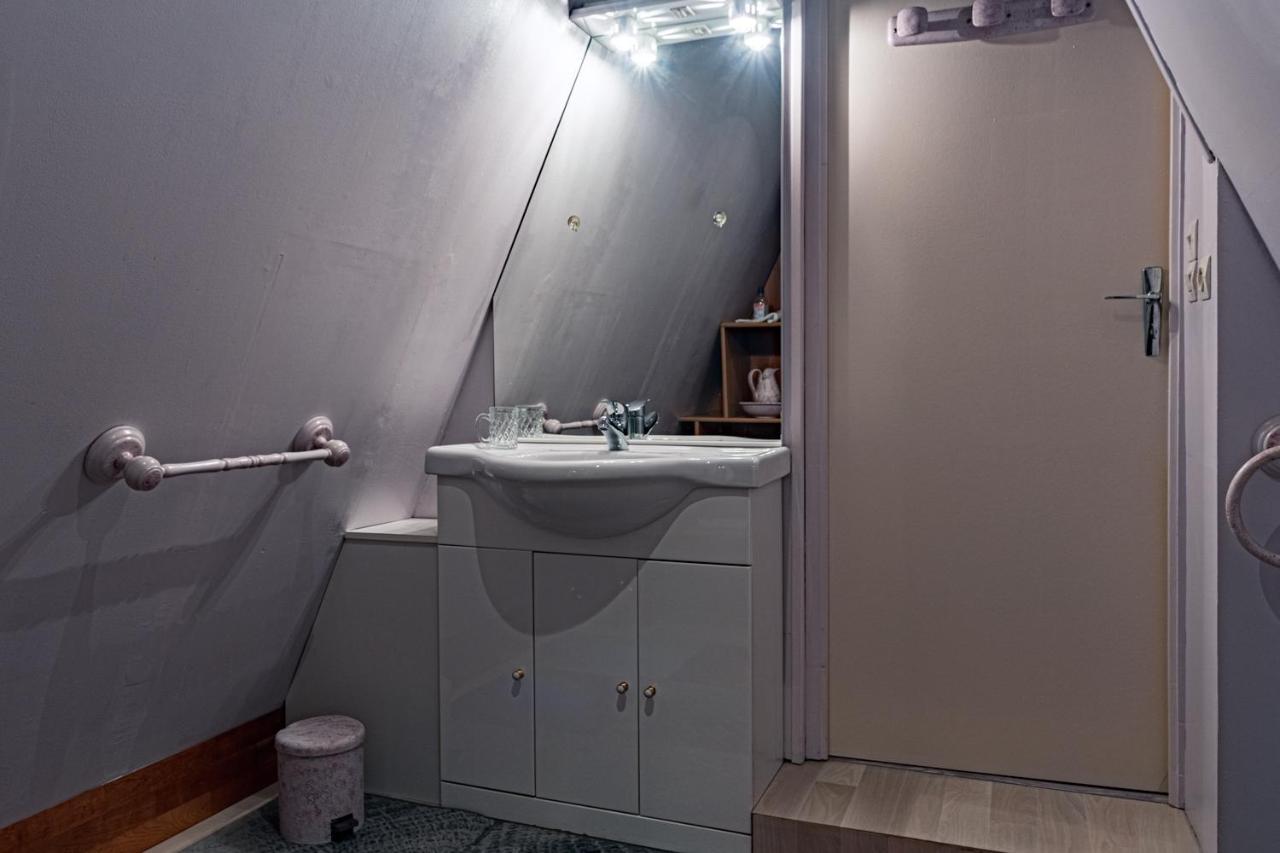Chambres D Hotes Les Papillons Evron ภายนอก รูปภาพ
